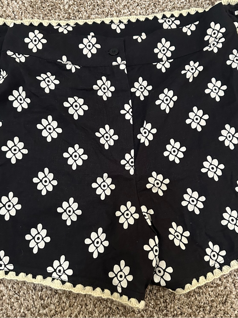 Farm Rio Anthropologie Wrap Skort in Black and Cream NWT - Picture 3 of 7
